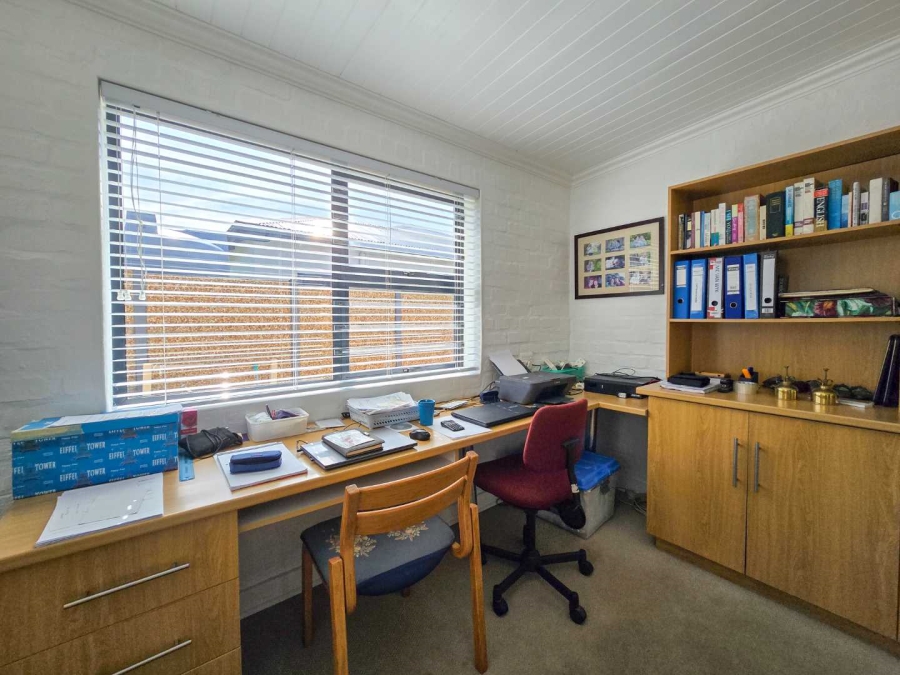 3 Bedroom Property for Sale in Stilbaai Wes Western Cape